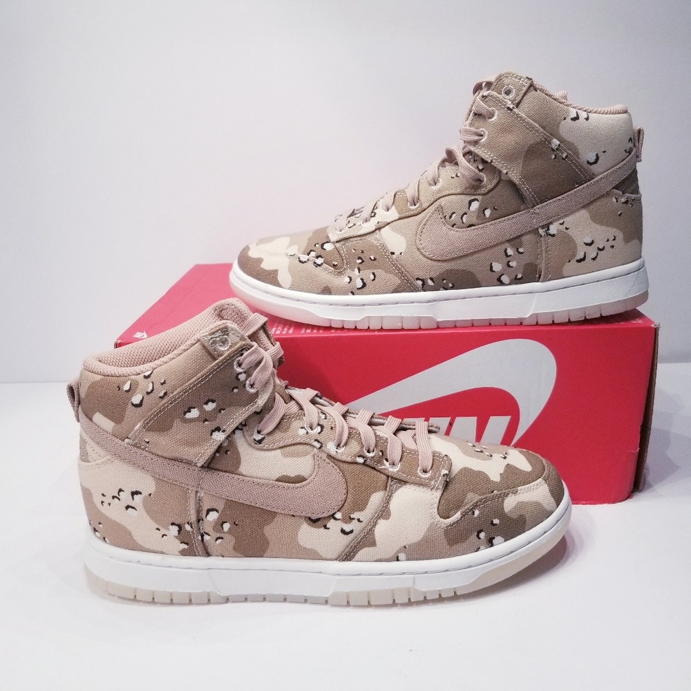 Nike Wmn Dunk High Camo - Picture 1 of 7